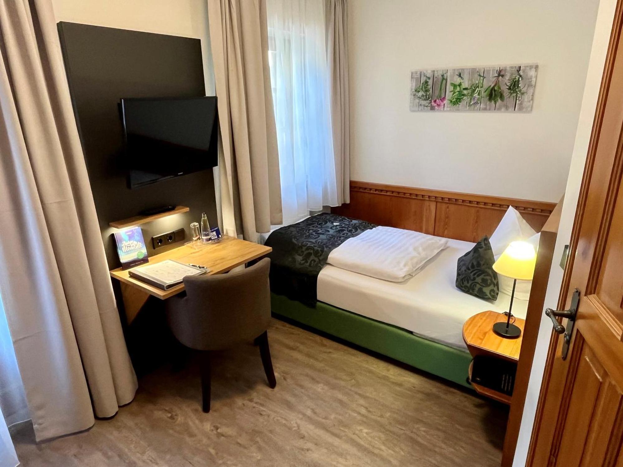 Hotel Oberwirt Obing Bagian luar foto
